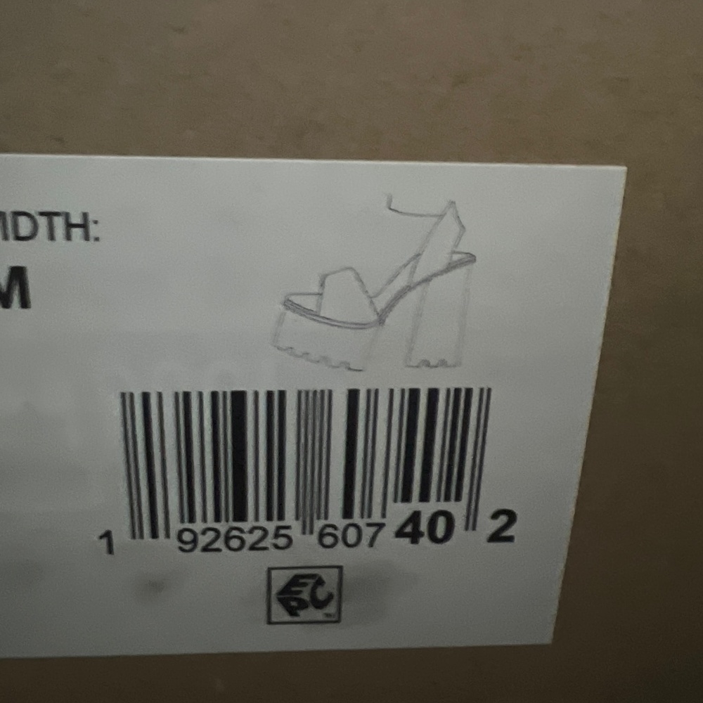 Jessica Simpson Skylir Platform heels Size 5